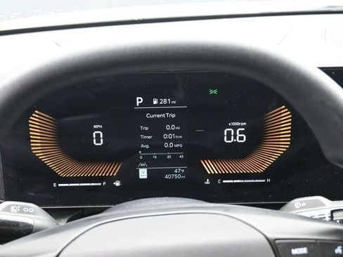 Used 2025 Kia K4 LXS image 11