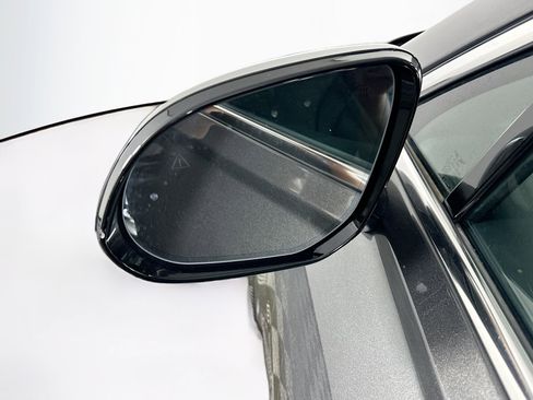 Used 2025 Genesis GV80 2.5T Standard AWD/4WD image 16