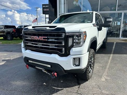 Used 2021 GMC Sierra 2500 AT4 w/ AT4 Premium Plus Package image 3