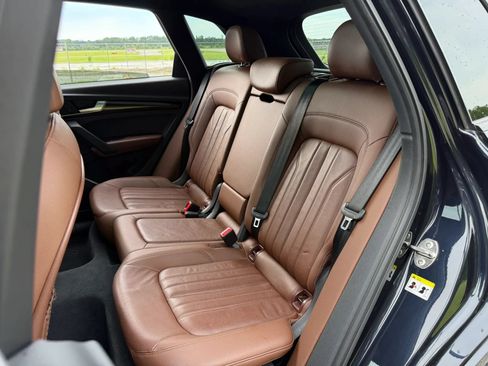 Used 2018 Audi Q5 2.0T Premium w/ Convenience Package AWD/4WD image 32
