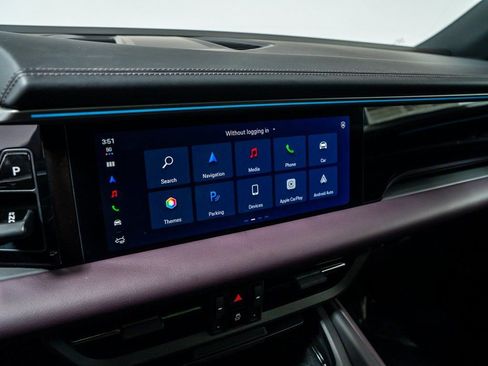 New 2026 Porsche Macan 4 Electric image 19