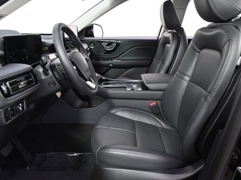 New 2026 Lincoln Aviator AWD image 13