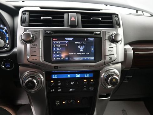 Used 2018 Toyota 4Runner Limited AWD/4WD image 19