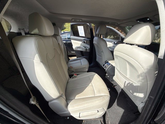 Used 2022 Kia Sorento SX Prestige w/ Panoramic Sunroof Package AWD/4WD image 10
