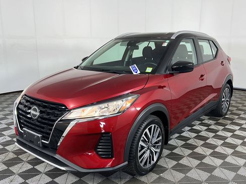 Used 2023 Nissan Kicks SV FWD image 13