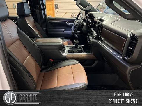 Used 2023 Chevrolet Silverado 1500 High Country image 37