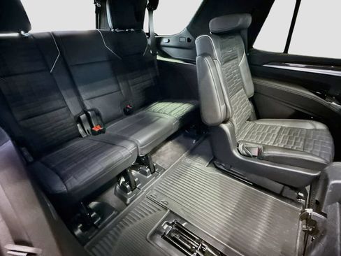 Used 2025 Cadillac Escalade V AWD/4WD image 30