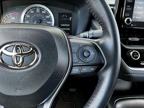 Used 2022 Toyota Corolla SE w/ SE Premium Package image 24