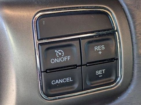 Used 2018 Jeep Wrangler Unlimited Sahara AWD/4WD image 12