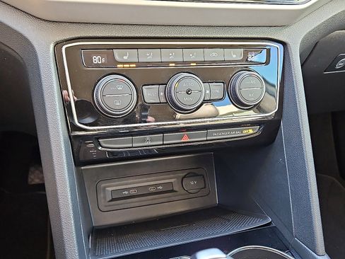 Used 2023 Volkswagen Atlas SE image 15