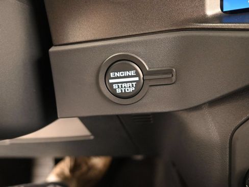 Used 2025 Ford Bronco 4-Door AWD/4WD image 21