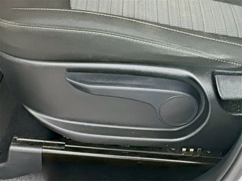 Used 2022 Kia Sorento LX image 22