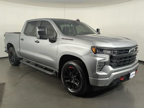 Used 2024 Chevrolet Silverado 1500 RST w/ Redline Edition AWD/4WD image 2