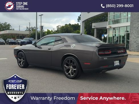 Used 2018 Dodge Challenger SXT Plus RWD image 5