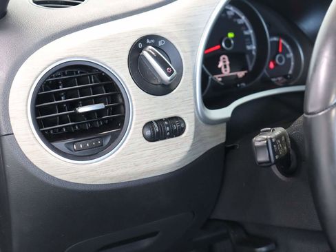 Used 2018 Volkswagen Beetle 2.0T Coast w/ Coast Lighting Package image 9