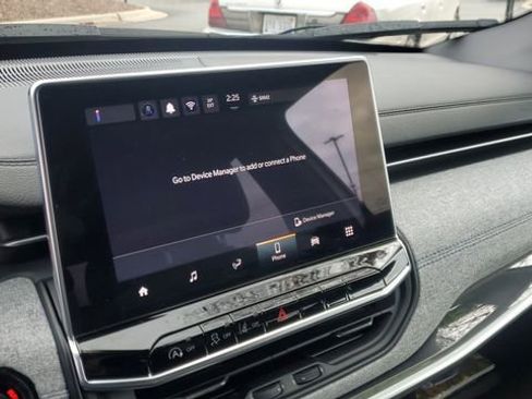 Certified 2024 Jeep Compass Latitude image 13