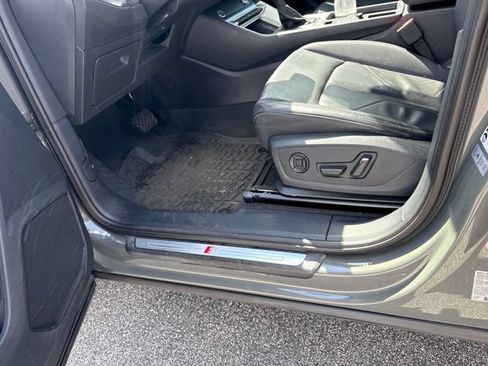 Used 2023 Audi Q3 2.0T Premium Plus w/ Premium Plus Package AWD/4WD image 4