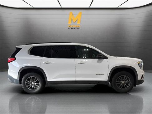 Used 2025 GMC Acadia Elevation image 1