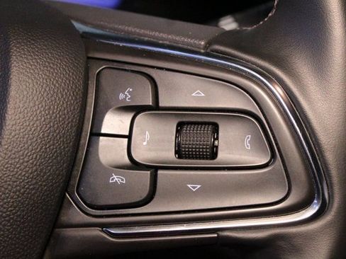 Certified 2025 Buick Envista Sport Touring w/ Experience Buick Package image 22