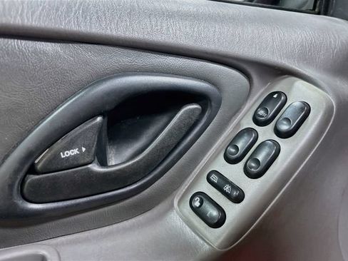 Used 2002 Ford Escape XLT AWD/4WD image 13
