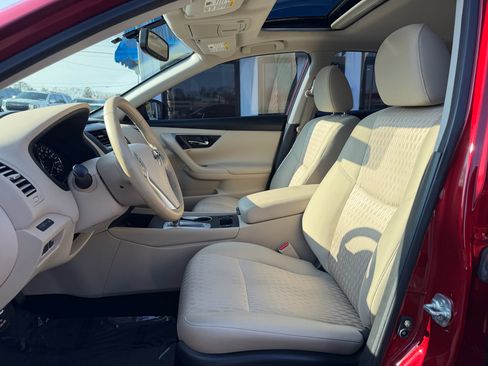 Used 2017 Nissan Altima 2.5 SV w/ Convenience Package image 11