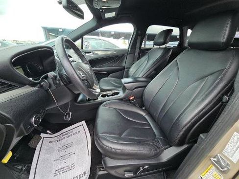 Used 2017 Lincoln MKC Premiere FWD image 3