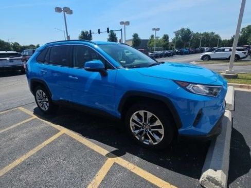 Used 2021 Toyota RAV4 XLE Premium AWD/4WD image 2