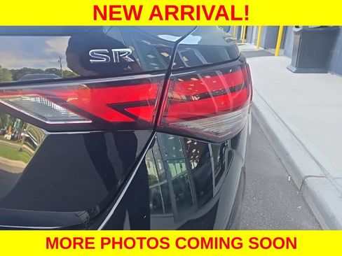 Used 2023 Nissan Sentra SR w/ SR Premium Package FWD image 8