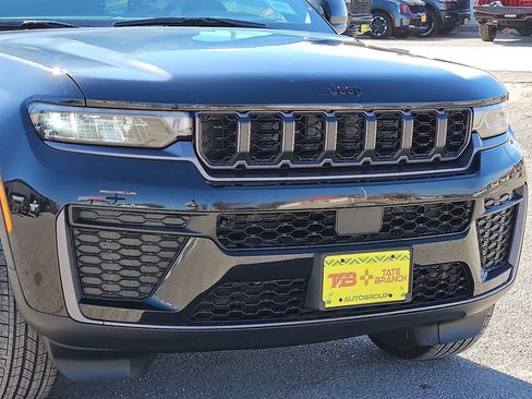 New 2026 Jeep Grand Cherokee Altitude AWD/4WD image 7