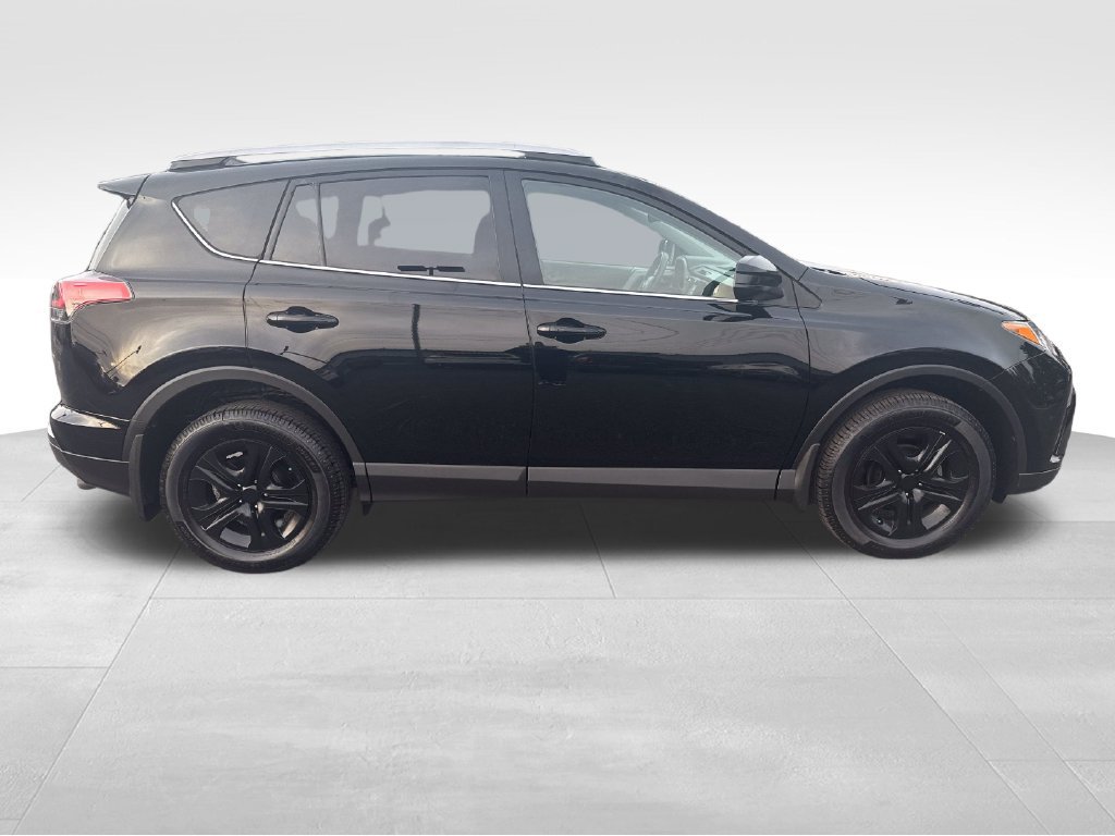 Used 2018 Toyota RAV4 LE w/ All Weather Liner Package AWD/4WD image 8