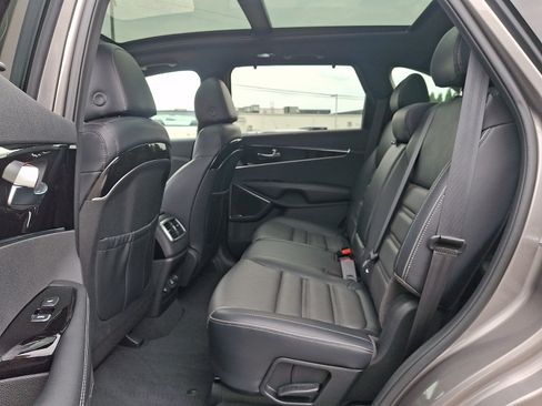 Used 2019 Kia Sorento SX AWD/4WD image 10