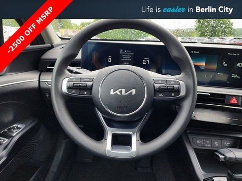 New 2025 Kia K5 LXS FWD image 23