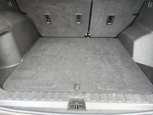 Used 2022 Chevrolet Equinox LT FWD image 24