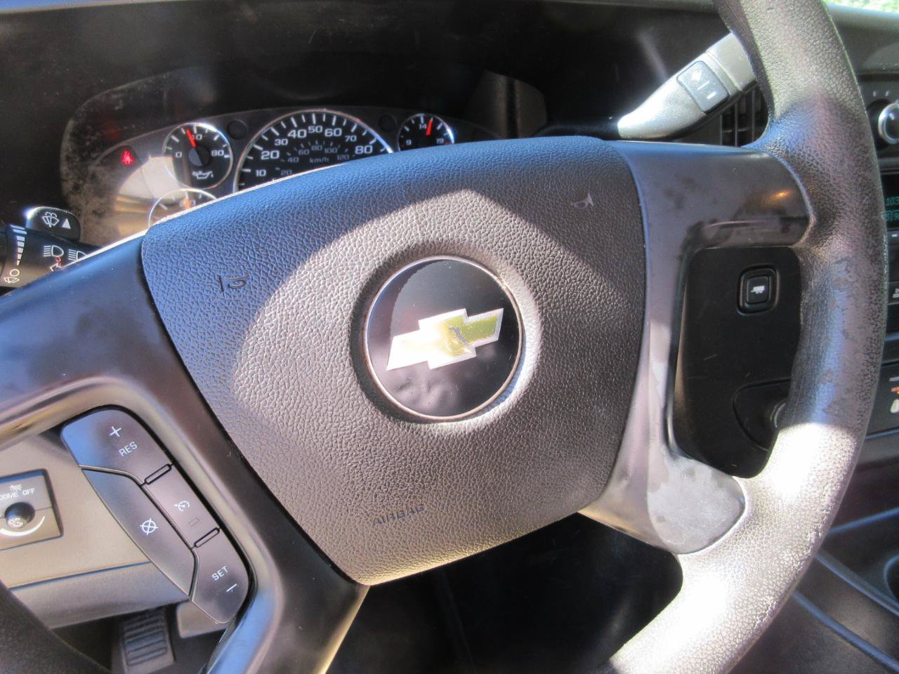 Used 2016 Chevrolet Express 3500 Extended RWD image 31