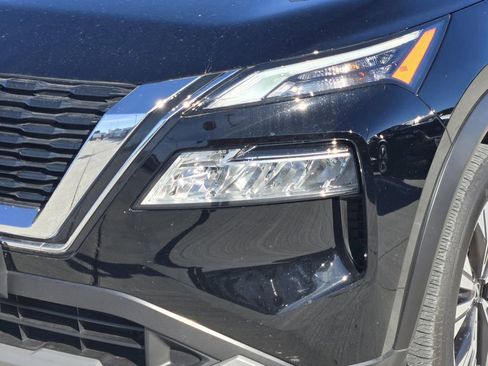 Used 2023 Nissan Rogue SV AWD/4WD image 8