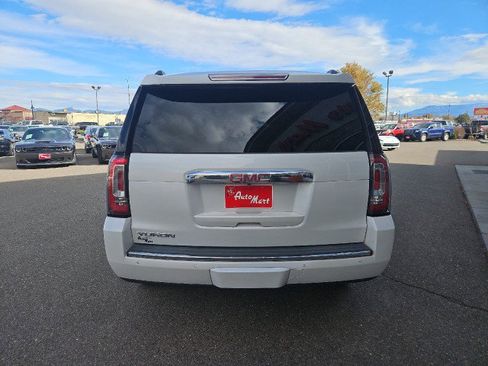 Used 2019 GMC Yukon Denali image 4