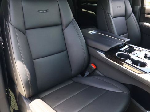 Used 2026 Cadillac Escalade ESV 2WD w/ LPO, Floor Liner Package image 23