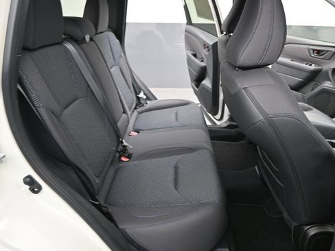 Used 2025 Subaru Forester Premium AWD/4WD image 32