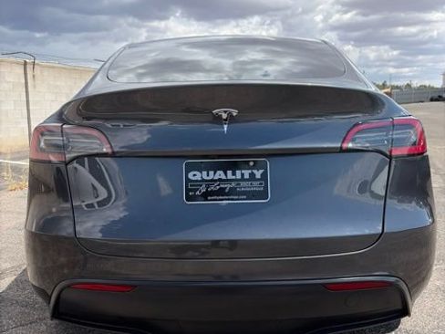 Used 2025 Tesla Model Y Long Range RWD image 5