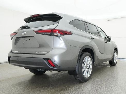 New 2026 Toyota Highlander Limited image 52