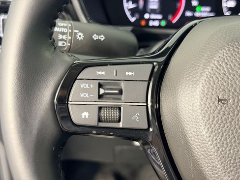 Used 2025 Honda CR-V EX-L image 14