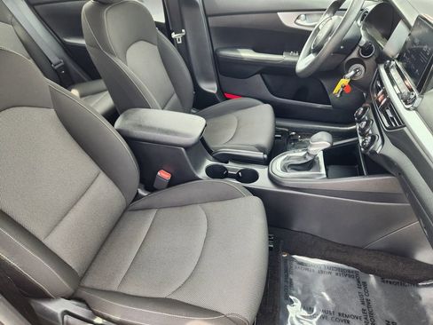 Certified 2024 Kia Forte LXS FWD image 12