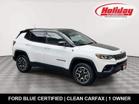 Used 2025 Jeep Compass Trailhawk AWD/4WD image 1