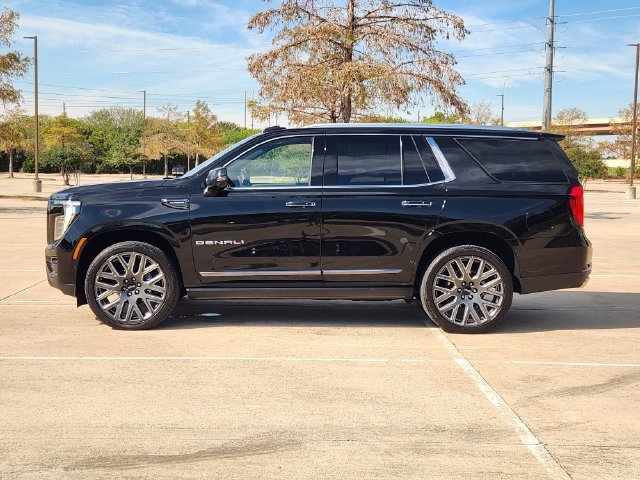 Used 2026 GMC Yukon Denali Ultimate w/ LPO, Floor Liner Package AWD/4WD image 4