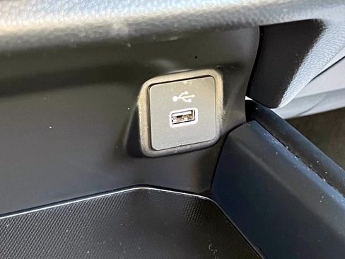 Certified 2023 Honda HR-V LX image 28