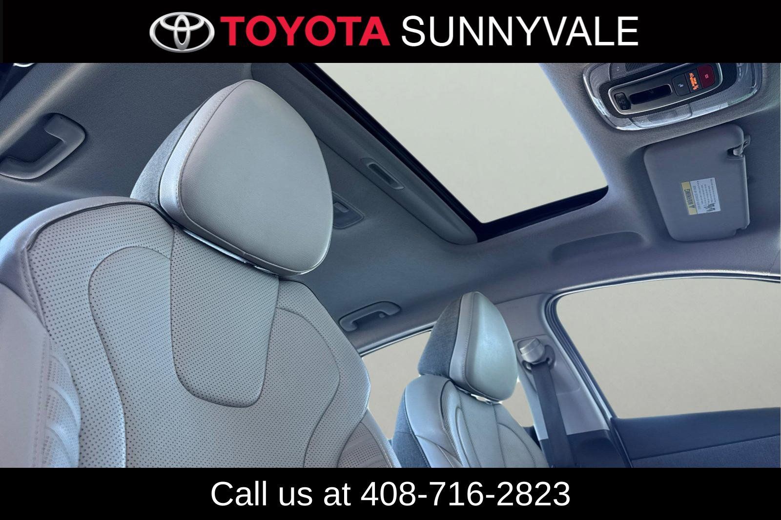 Used 2025 Hyundai Elantra Limited FWD image 20