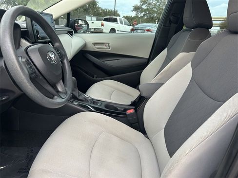 Used 2022 Toyota Corolla LE image 13
