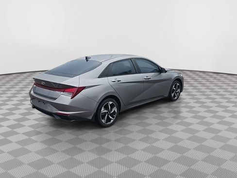 Used 2023 Hyundai Elantra SEL w/ Convenience Package FWD image 8
