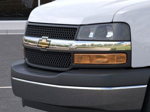 New 2025 Chevrolet Express 2500 Extended w/ Driver Convenience Package RWD image 13