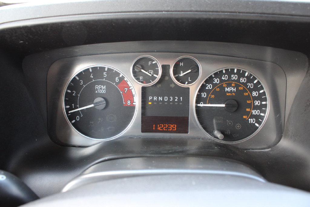 Used 2010 HUMMER H3T w/ Appearance Package AWD/4WD image 12